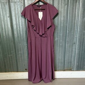BloomChic sleeveless dress Size 14-16 NWT